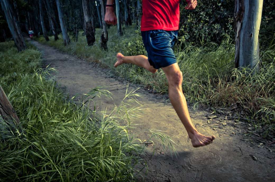 Schuhe weg! Barfußlaufen ist viel besser